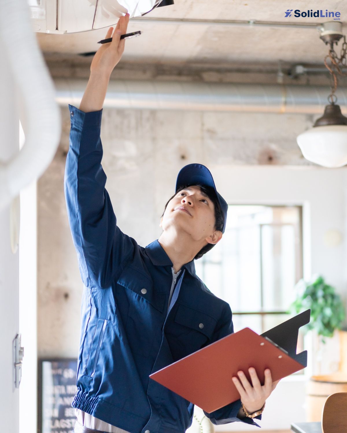 Gulf Coast Cooling technician talking with a Houston homeowner